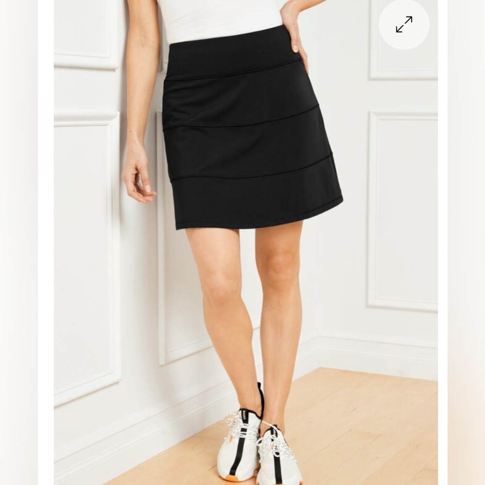 TALBOTS T by TALBOTS PERFORMANCE INTERLOCK TIERED SKORT SIZE XS - Picture 12 of 12